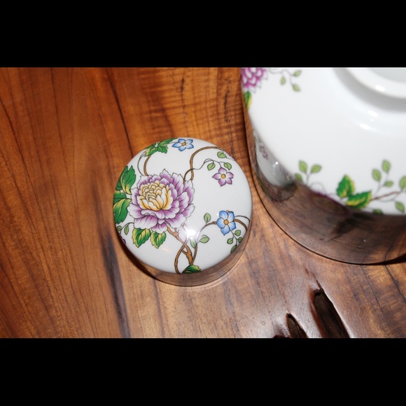 WHITE FLORAL GINGER CERAMIC TEA / CANISTER NEW Manderson Green - Picture 8 of 15